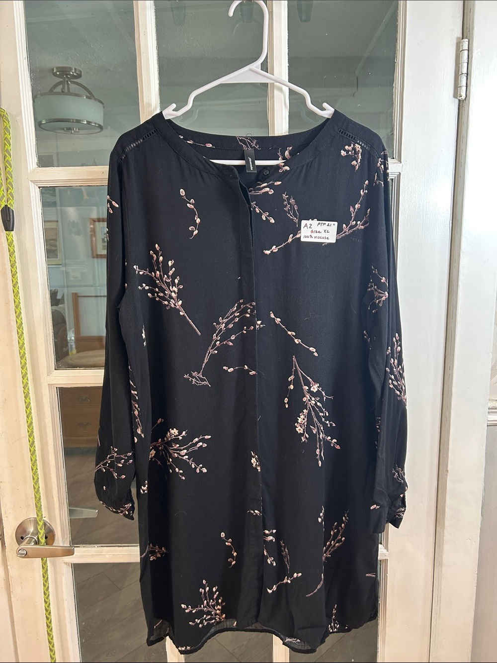 A2.    Floral Branch Midi Dress - Black